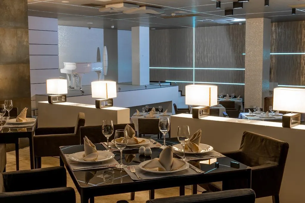Ramada Hotel And Suites Baku